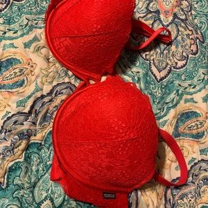 PINK VS red date night bra with criss cross top.